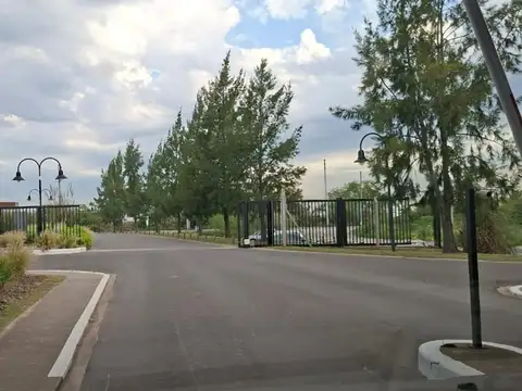 Nev. Lote Interno En El Naudir Aguas Privadas