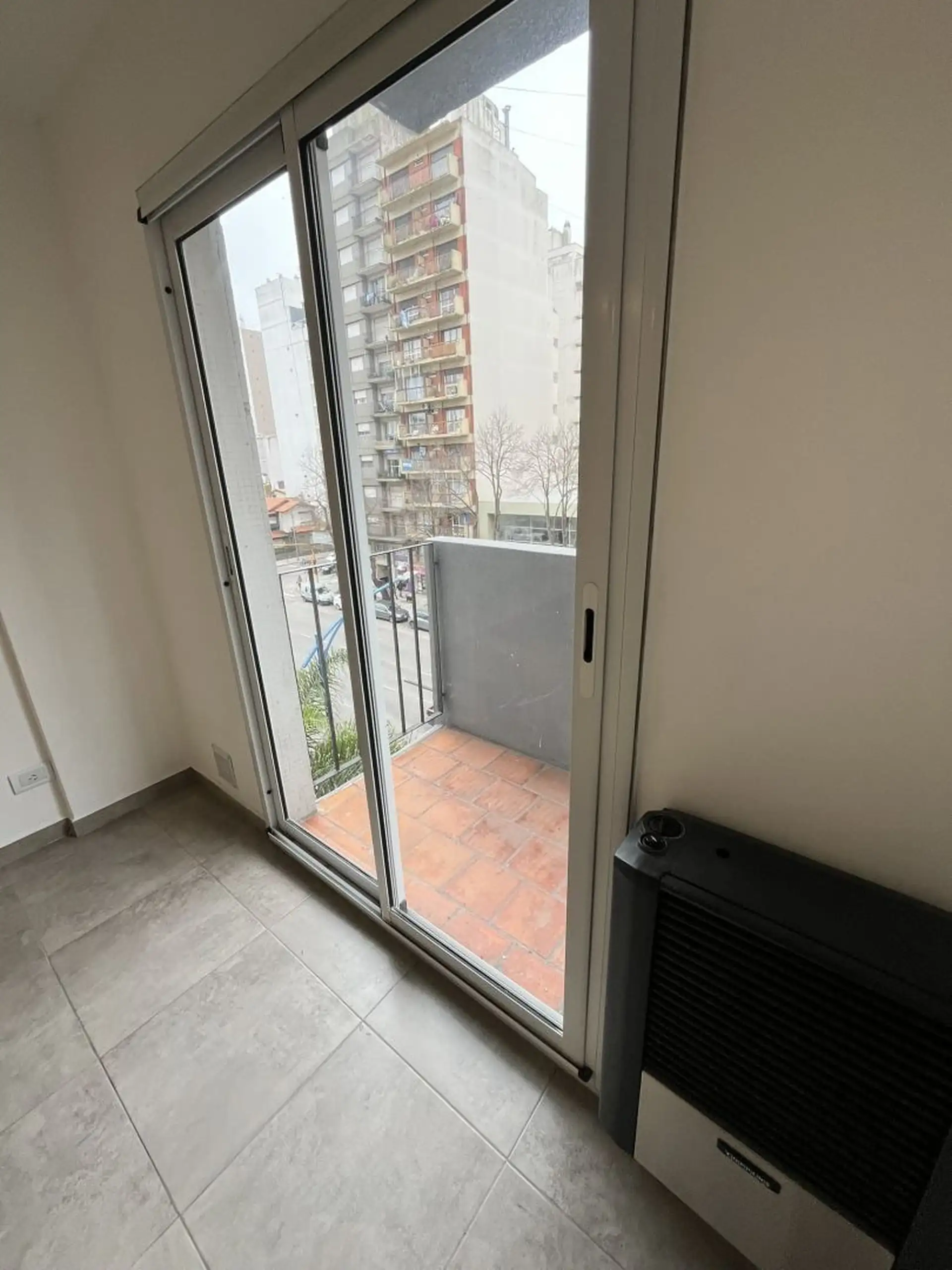 Monoambiente en venta con expensas bajas - Plaza Mitre