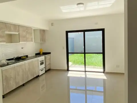 DUPLEX 4 AMBIENTES EN CARAPACHAY- reservado