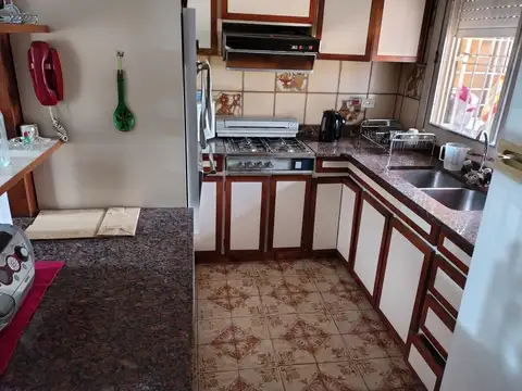 Casa en Venta con 3 cocheras