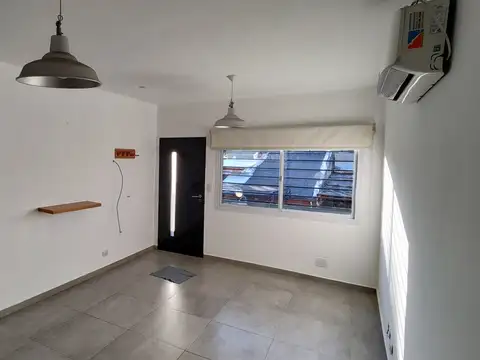 Depto Tipo Casa en Alquiler de 2 ambientes