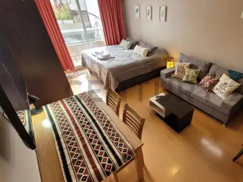 ESTADOS UNIDOS 900, Piso 3