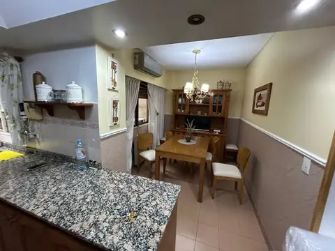 Departamento 4 ambientes con 2 baños