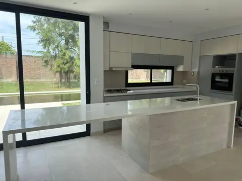 Casa en Venta en  Guillermo E Hudson