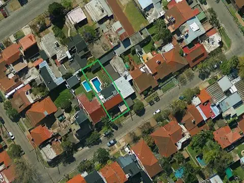 Lafinur  al 2800 Barrio Cooperarios