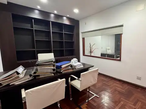 Oficina en Venta 60 años