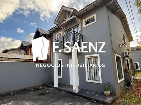 Duplex en venta con entrada independiente en Luis Guillon
