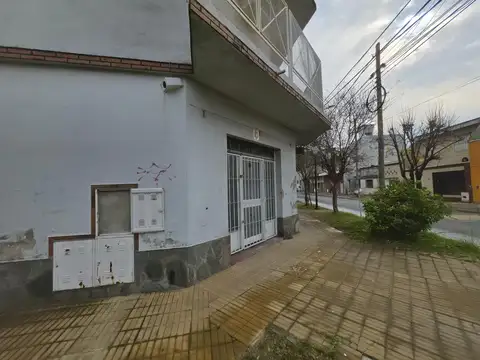 Local en Alquiler en Villa Lynch, $ 500.000