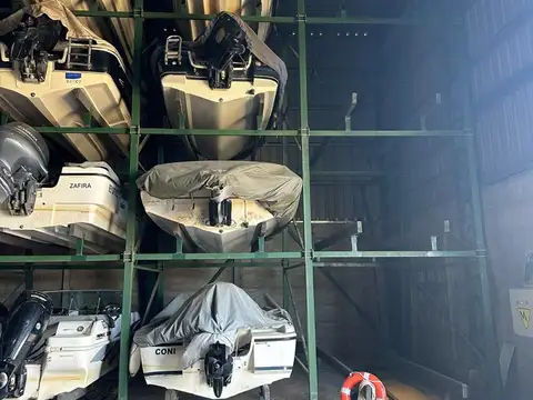 CUNA NÁUTICA EN VENTA BOUTING AZAHARES DEL PARANÁ