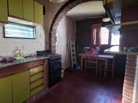 Depto Tipo Casa 3 ambientes con 1 baño