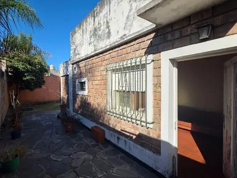 José María Moreno 1300