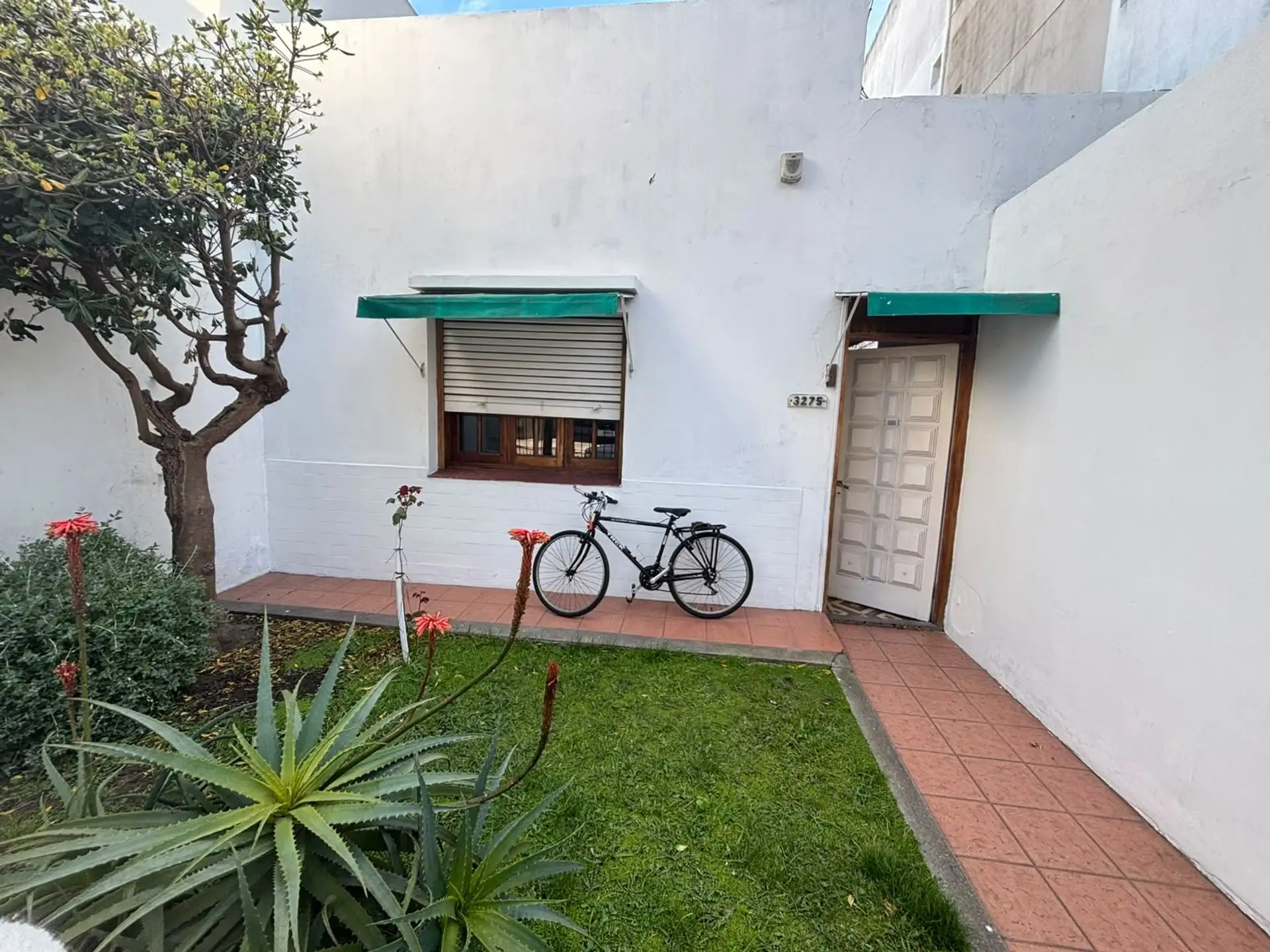 VENTA CASA 3 AMB CHAUVIN CON DEP Y COCHERA CREDITO