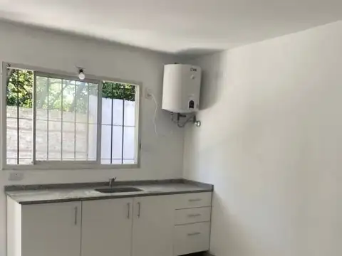 Depto Tipo Casa en Alquiler en Bella Vista, $ 380.000