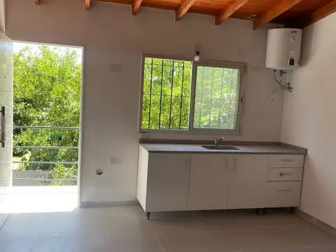 Depto Tipo Casa en Alquiler de Monoambiente