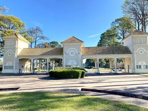 LOTE A LA VENTA EN PINARES- 1592M2