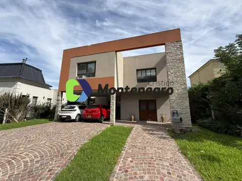 Casa - Venta - Argentina, Berazategui - Calle 151 300