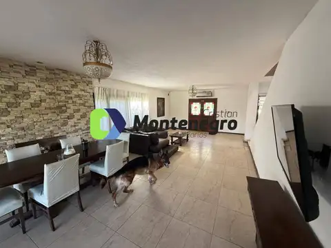 Calle 151 300