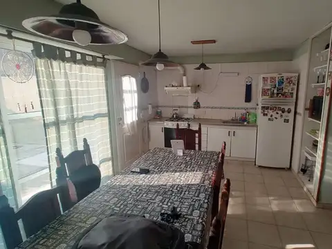 VENTA DEPTO DUPLEX 4 AMB  PATIO COCHERA QUILMES