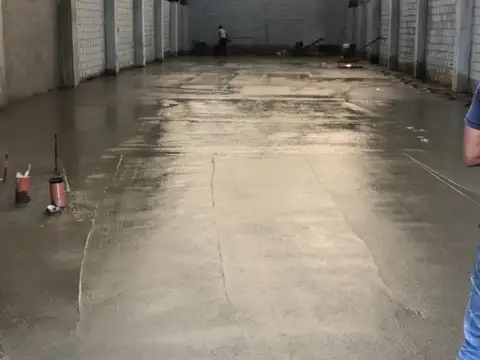 Galpon en Venta en Loma Hermosa, USD 195.000