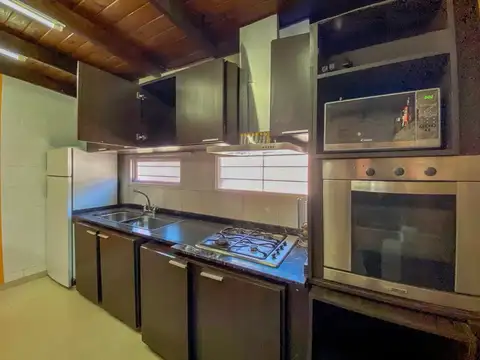 Casa 6 ambientes con 1 baño