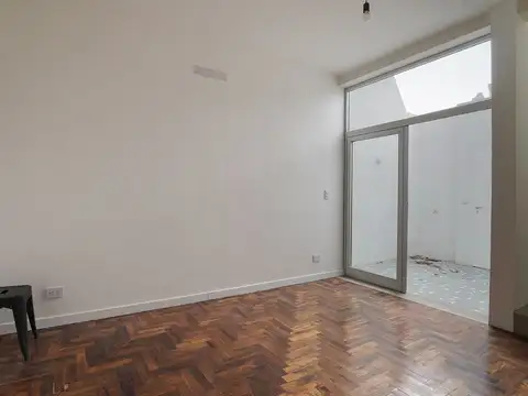 VENTA PH 2 AMB CON PATIO SIN EXPENSAS V. URQUIZA