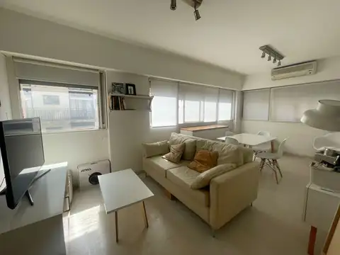 Esmeralda 800, Piso 7