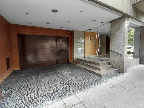 Departamento 3 Ambientes con BALCON + patio + COCHERA CUBIERTA - Parque Centenario
