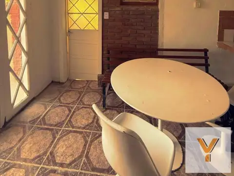Depto Tipo Casa 2 ambientes con 1 baño