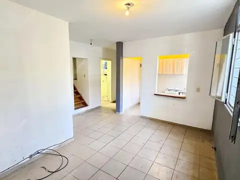 Depto Tipo Casa en Venta 35 años