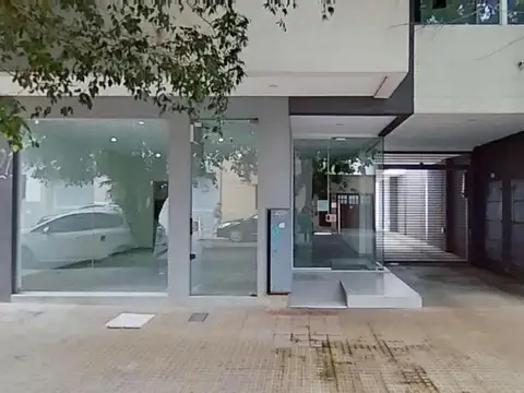Local Comercial - Vidriera de Blindex - Zona Plaza Moreno
