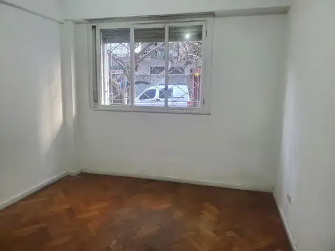 Pje C Luis Spegazzini 586 , Piso PB