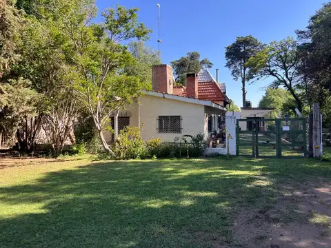 VENTA CASA CON PILETA Y CANCHA FÚTBOL RIO CUARTO