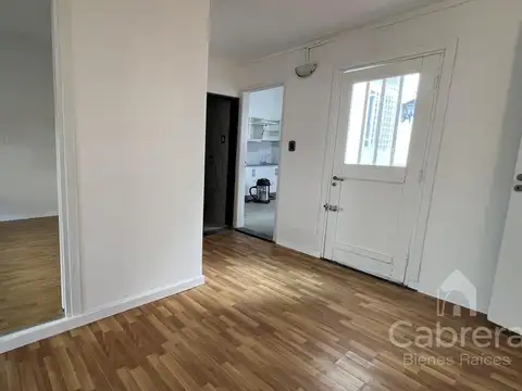Alquiler casa para uso comercial 3/4 dormitorios con patio y terraza, La Plata