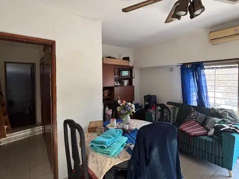 Depto Tipo Casa en Venta 40 años