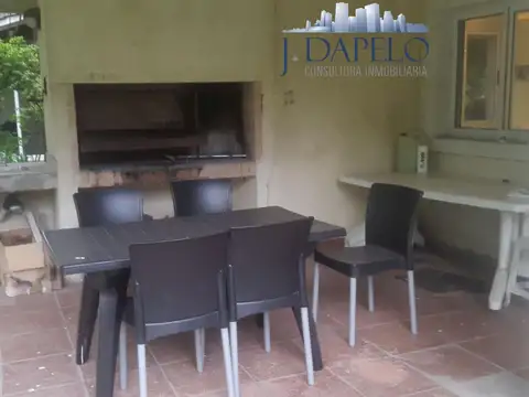 Casa en Venta con 3 cocheras