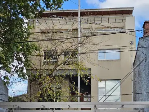 Tomás Guido 2142 e/ Avenida Colón y Bolívar