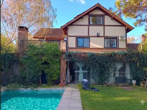 venta casa en Barrio Santa Maria de Pilar