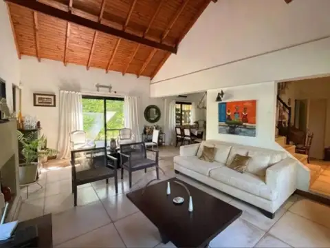Casa en Venta de 4 dormitorios