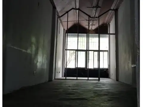 Excelente Local 3 plantas Apto Todo Destino