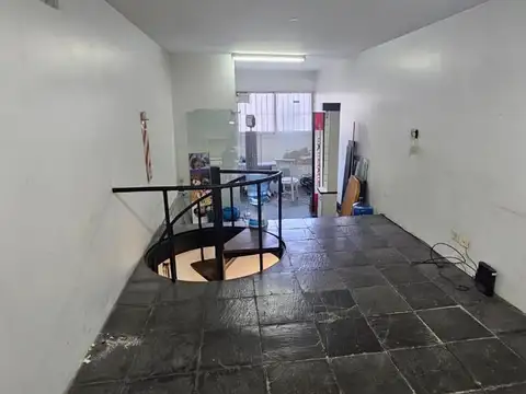 Local en Venta Via Pública