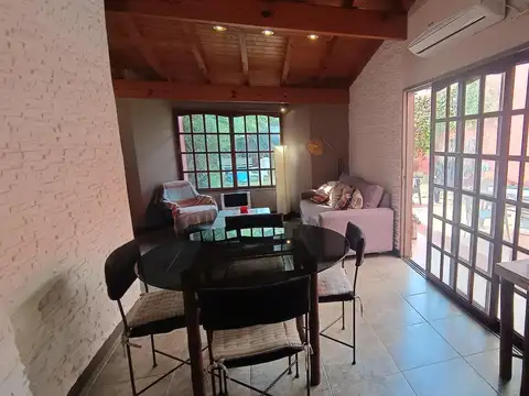 Depto Tipo Casa 4 ambientes con 2 baños