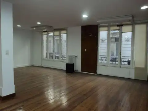 Oficina en Venta 90 años