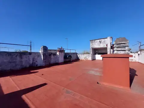 VENTA DEPARTAMENTO 2 AMBIENTES C/ BALCON - LUMINOSO - PERMUTA Y APTO CREDITO - CENTRO BALLESTER 3P