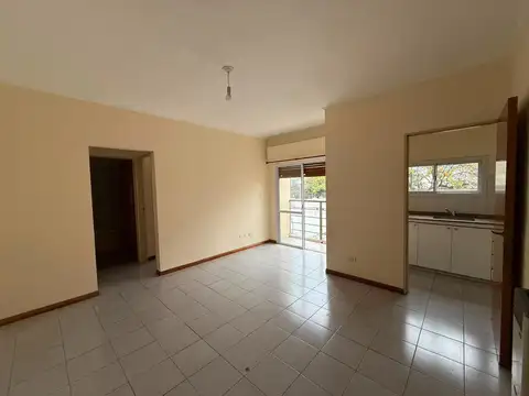 Dean Funes 2700