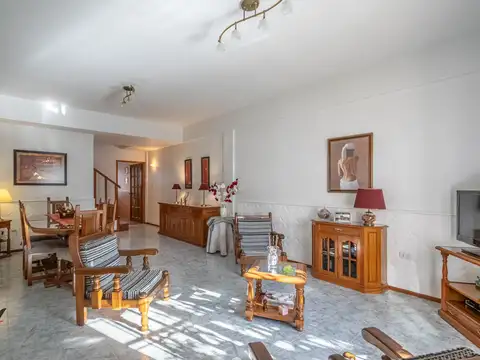 Depto Tipo Casa en Venta de 3 dormitorios