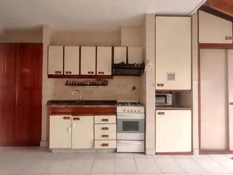 Depto Tipo Casa 3 ambientes con 2 baños