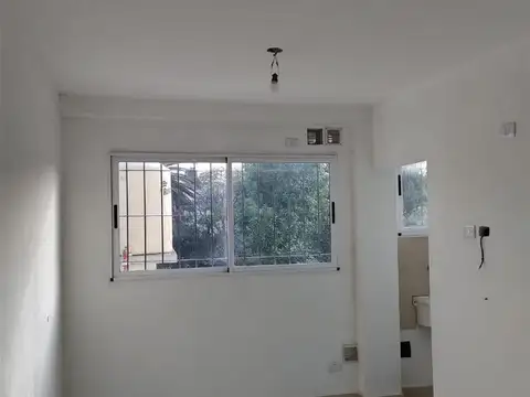 Rafaela 3800, Piso 1