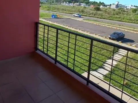 Departamento en Alquiler en Parana, $ 450.000