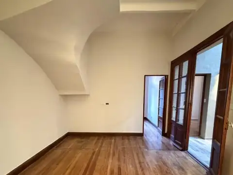 Depto Tipo Casa en Venta en Parque Chacabuco, USD 132.000