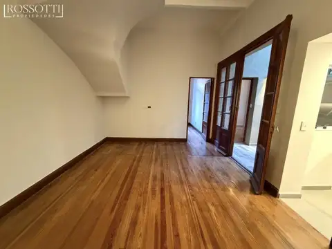 Depto Tipo Casa 4 ambientes con 2 baños